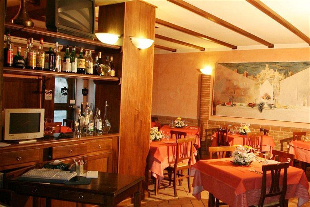 Hotel I Duchi Camerino Ngoại thất bức ảnh