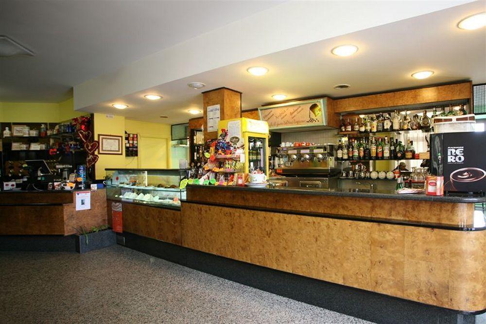 Hotel I Duchi Camerino Ngoại thất bức ảnh