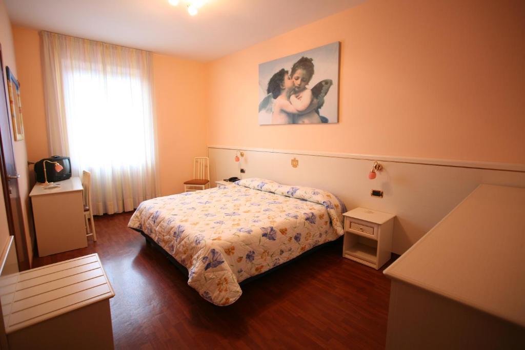 Hotel I Duchi Camerino Phòng bức ảnh
